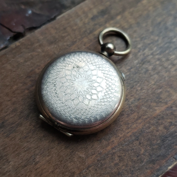 Antique Civil War Era Locket with Tin Types - Picture 3 of 8
